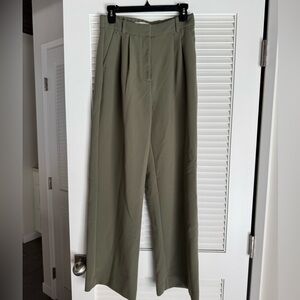 ABERCROMBIE Sloane Wide Leg Pant in Olive Green
